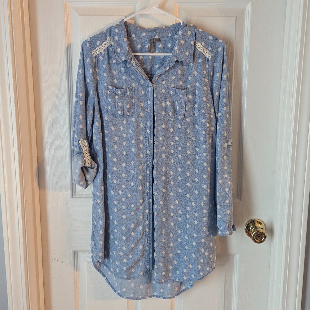 New Directions pale blue button down - M
